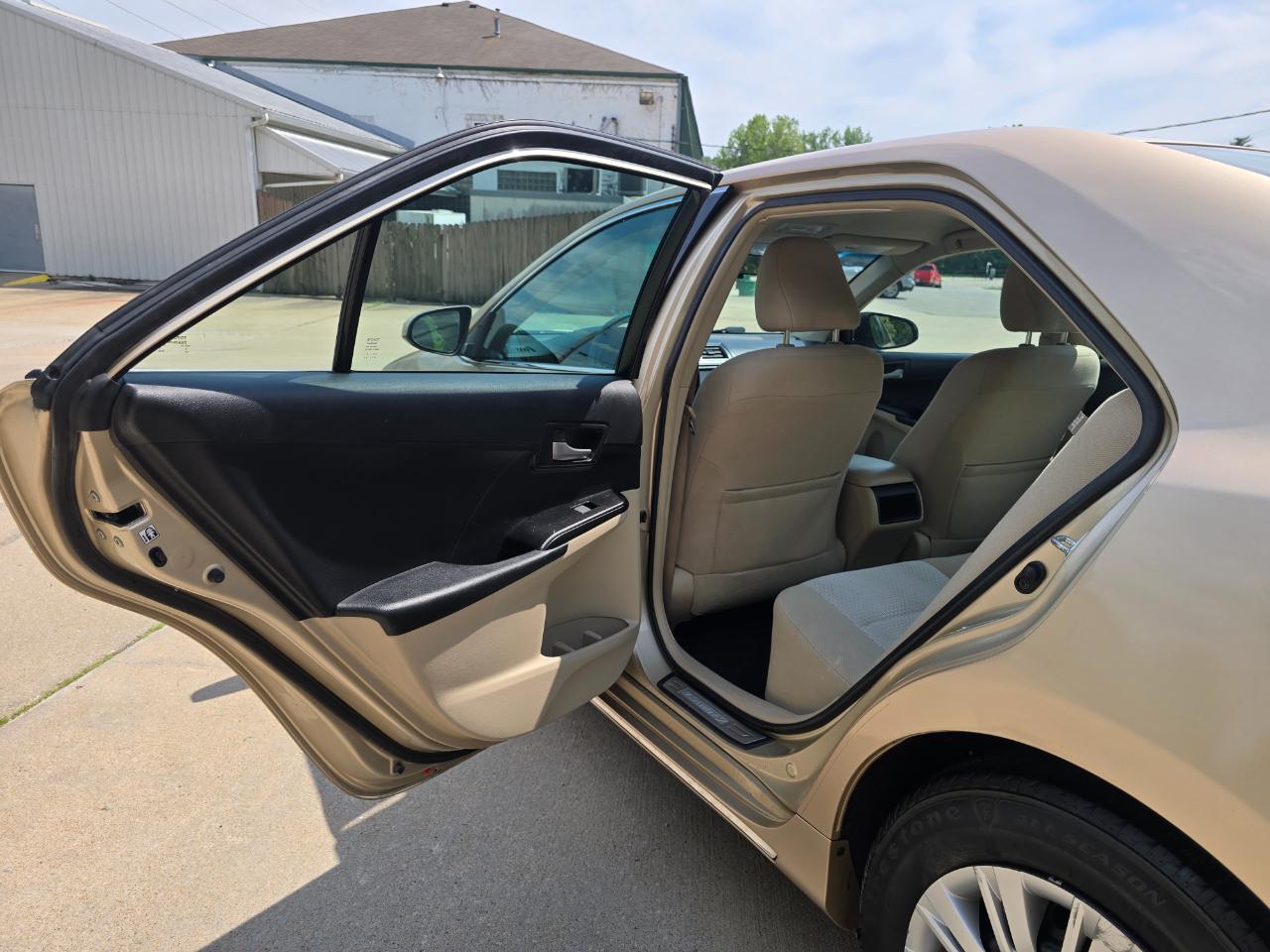 Toyota Camry LE 2012
