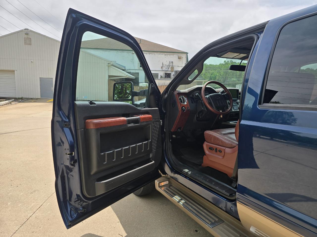 Ford F-250 SD King Ranch Crew Cab 4WD 2014