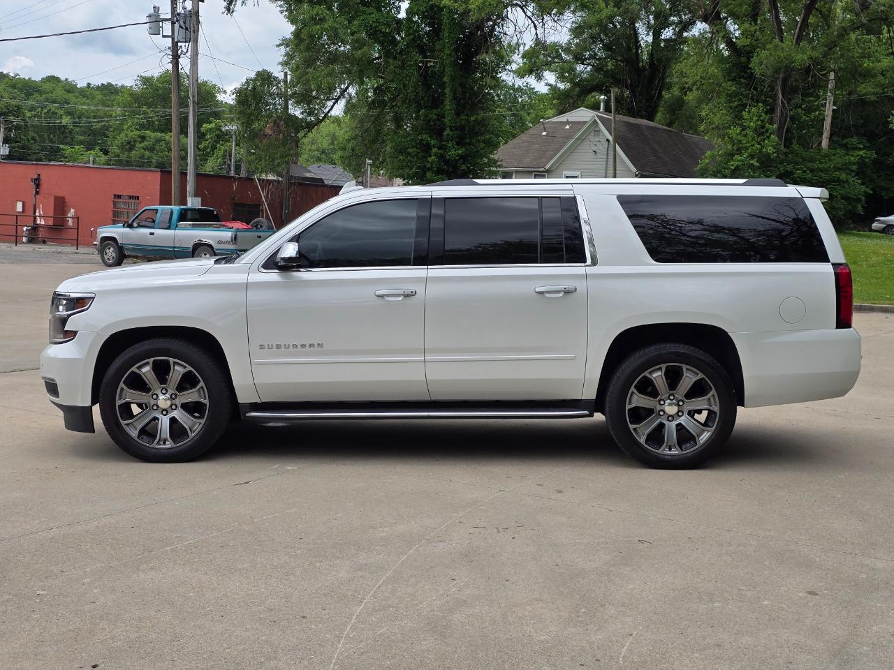 Chevrolet Suburban Premier 4WD 2017