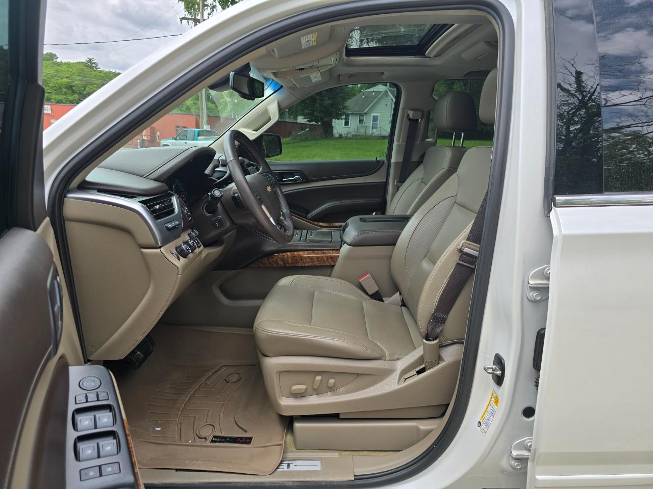 Chevrolet Suburban Premier 4WD 2017