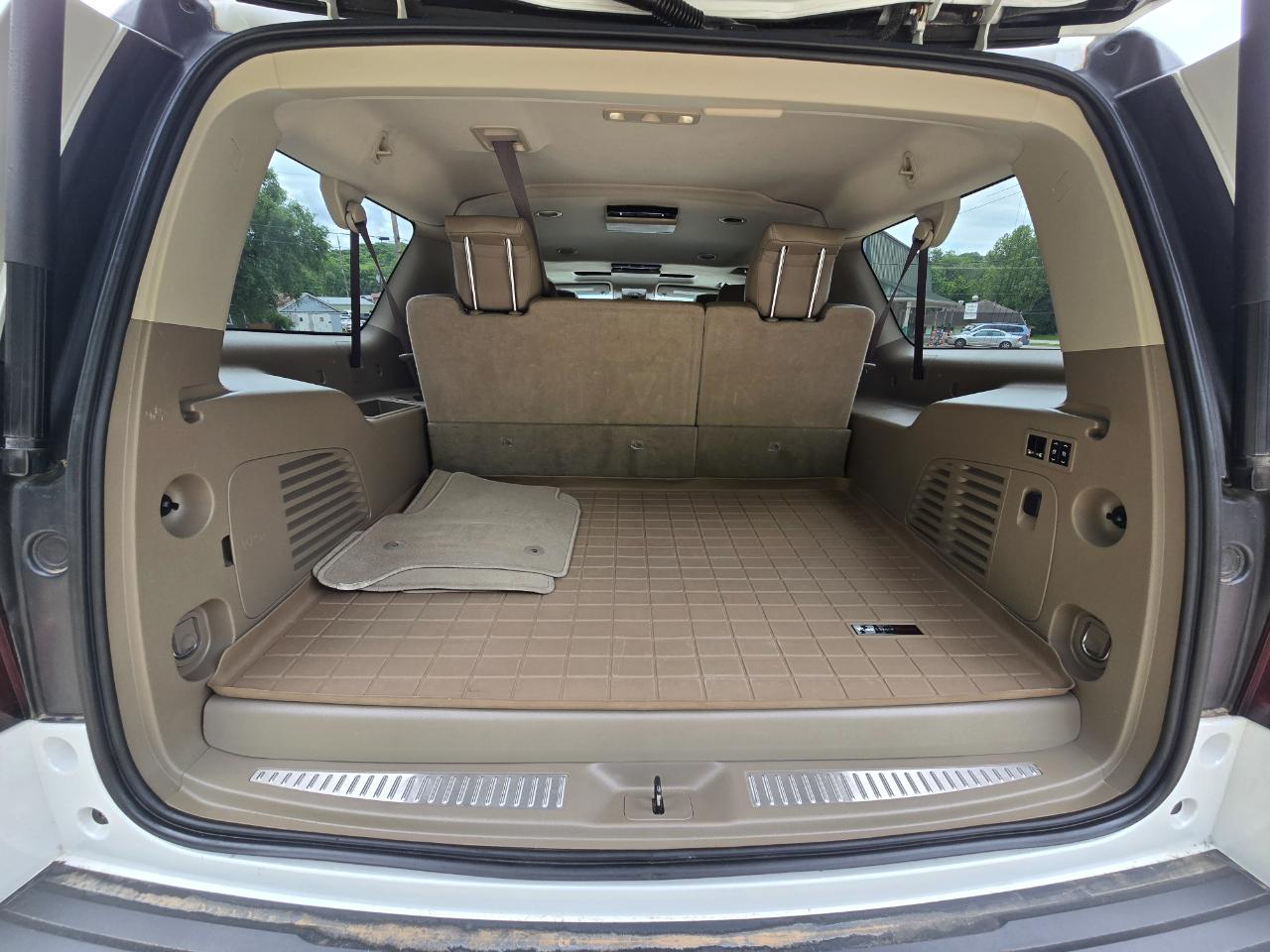 Chevrolet Suburban Premier 4WD 2017