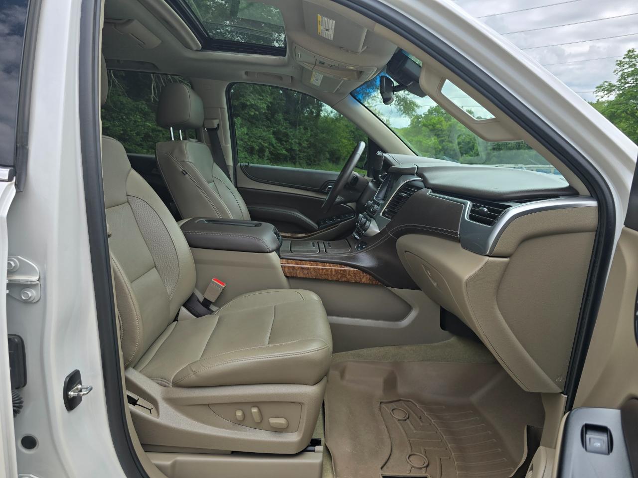 Chevrolet Suburban Premier 4WD 2017