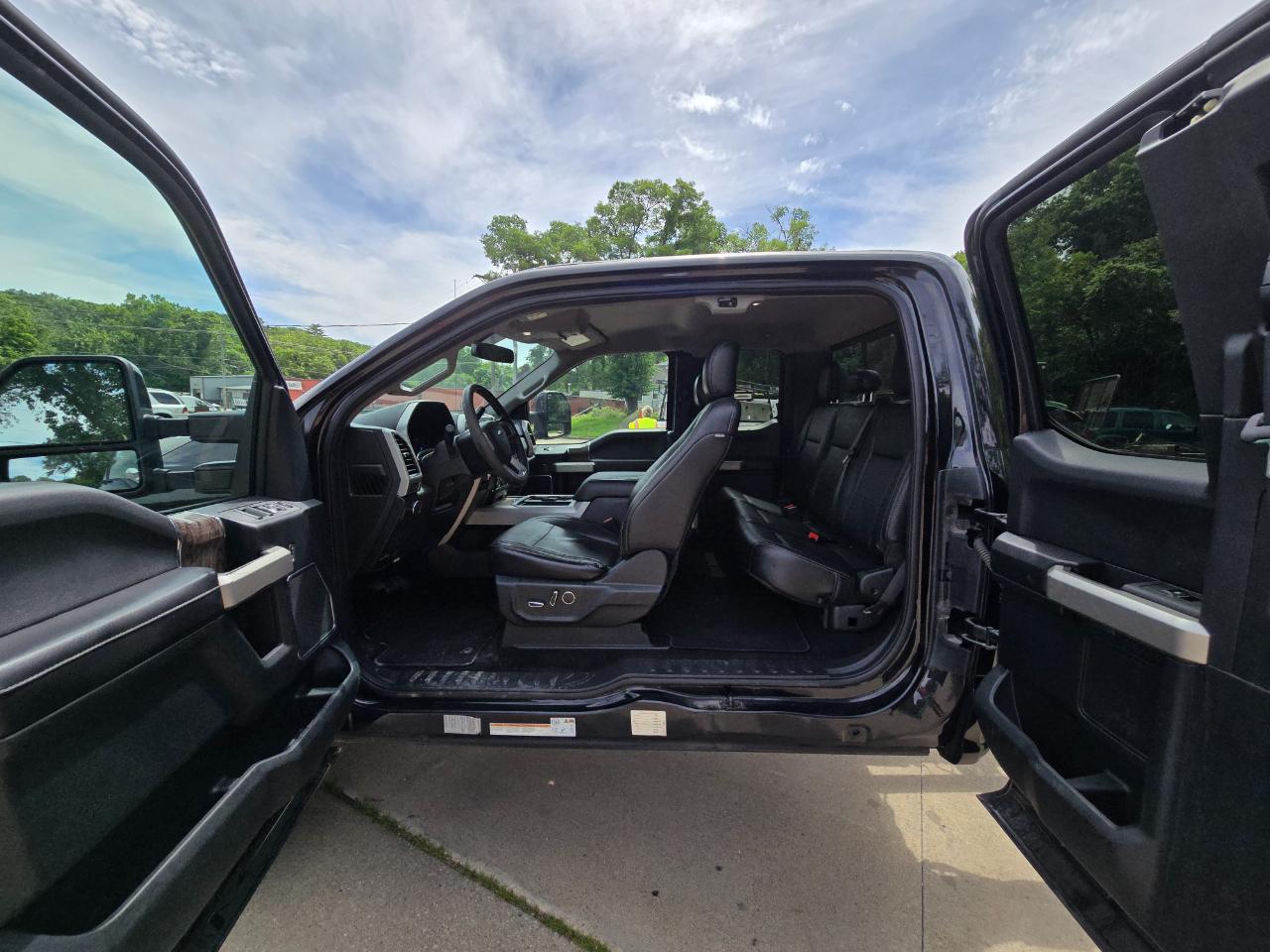Ford F-550 SuperCab DRW 2WD 2019