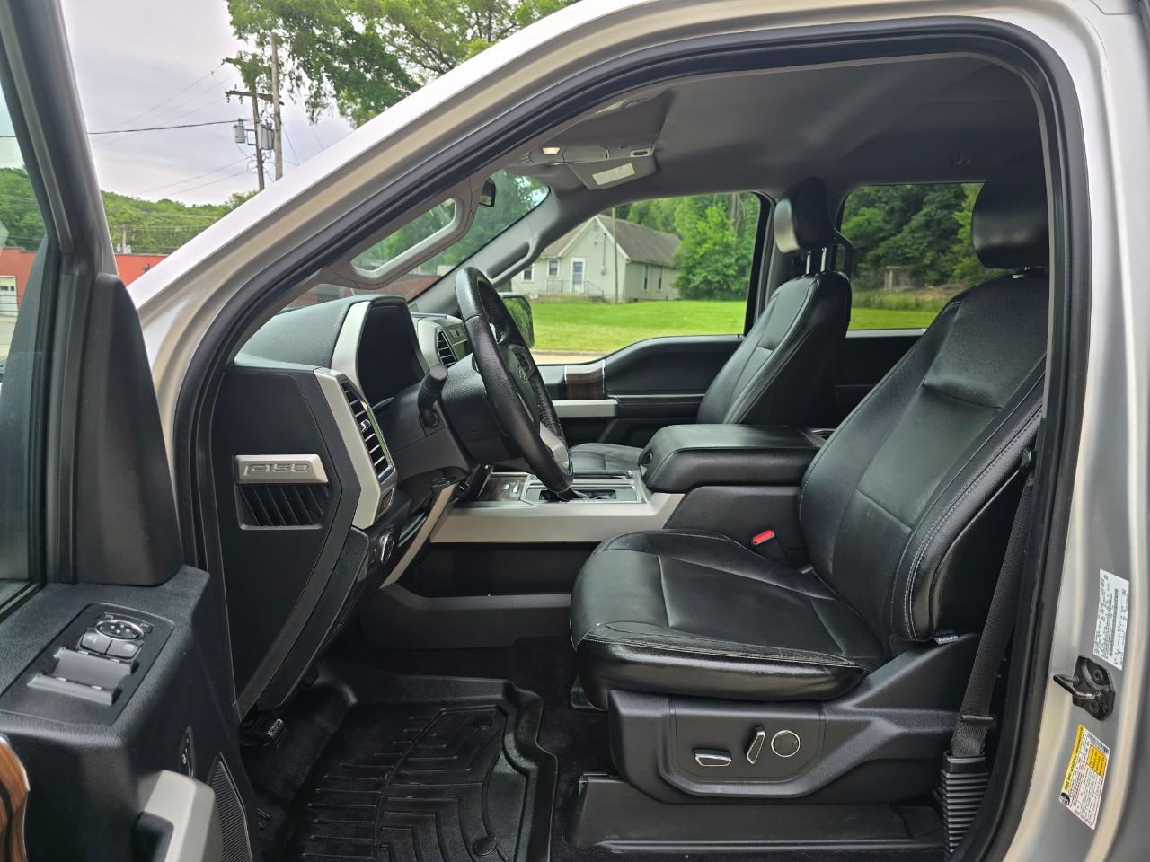 Ford F-150 Lariat SuperCrew 5.5-ft. Bed 4WD 2015