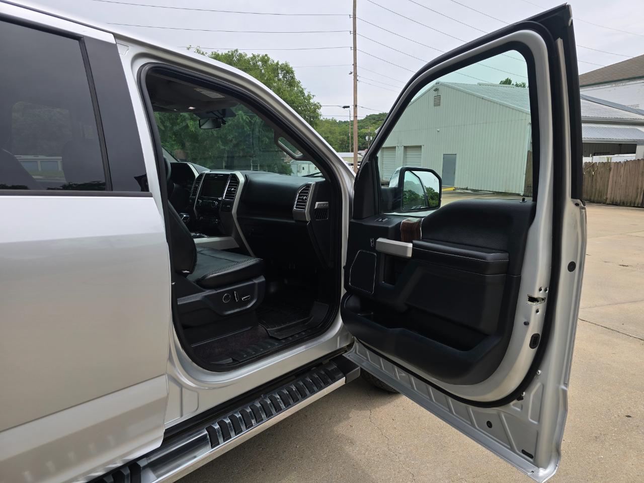 Ford F-150 Lariat SuperCrew 5.5-ft. Bed 4WD 2015