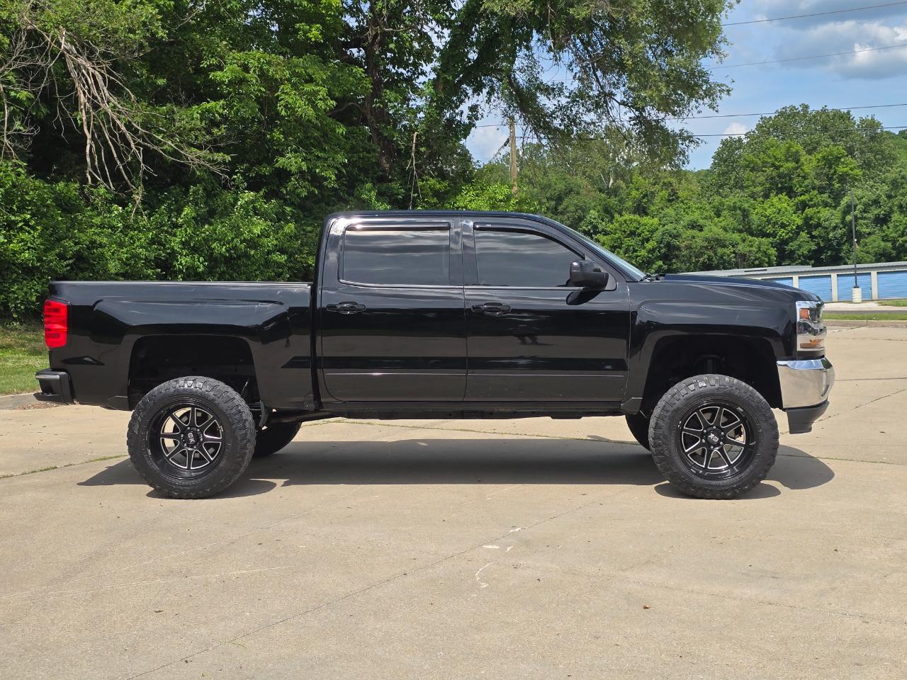 Chevrolet Silverado 1500 LT Crew Cab 4WD 2017