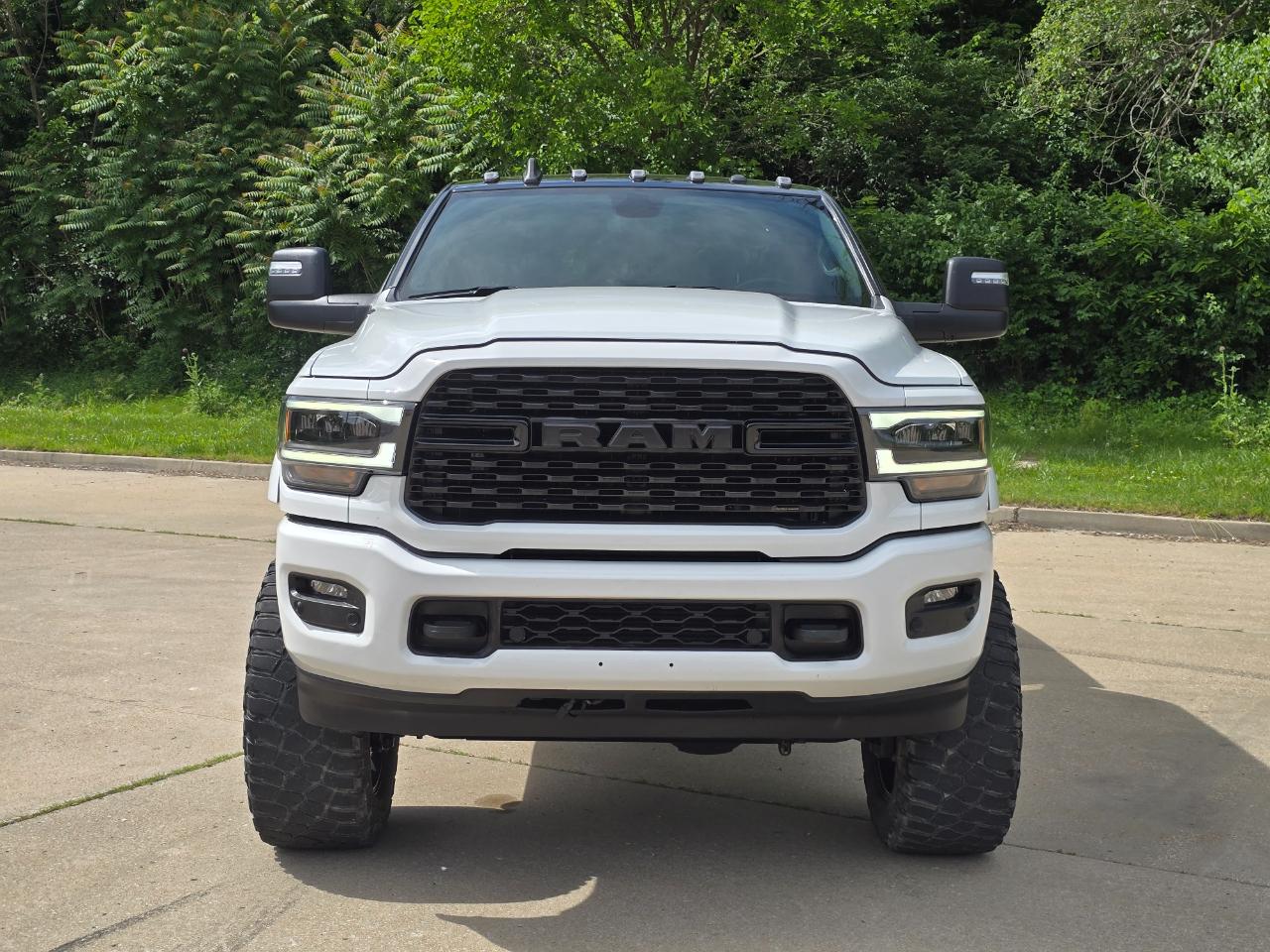 RAM 2500 Laramie Crew Cab 4WD 2024
