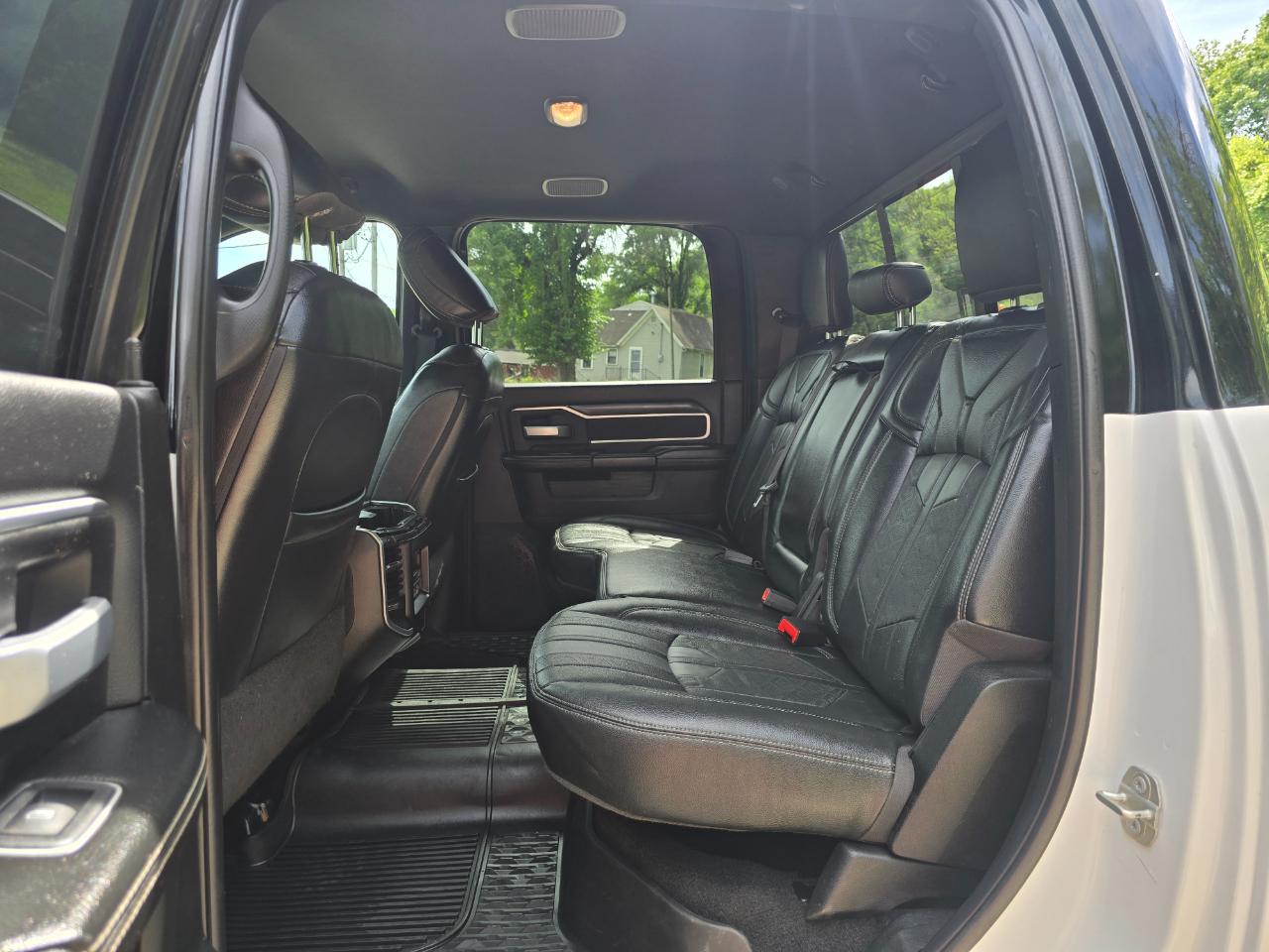 RAM 2500 Laramie Crew Cab 4WD 2024
