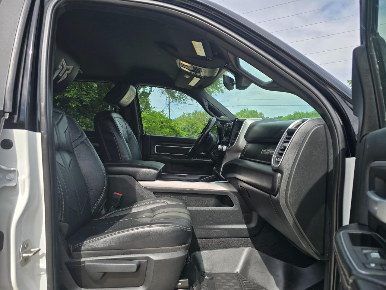 RAM 2500 Laramie Crew Cab 4WD 2024