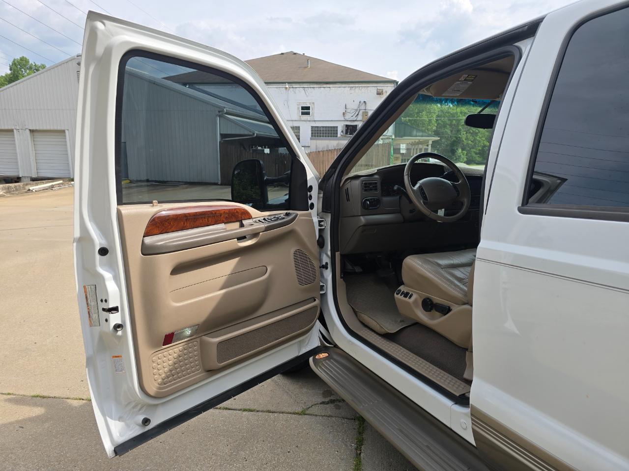 Ford Excursion Limited 4WD 2001