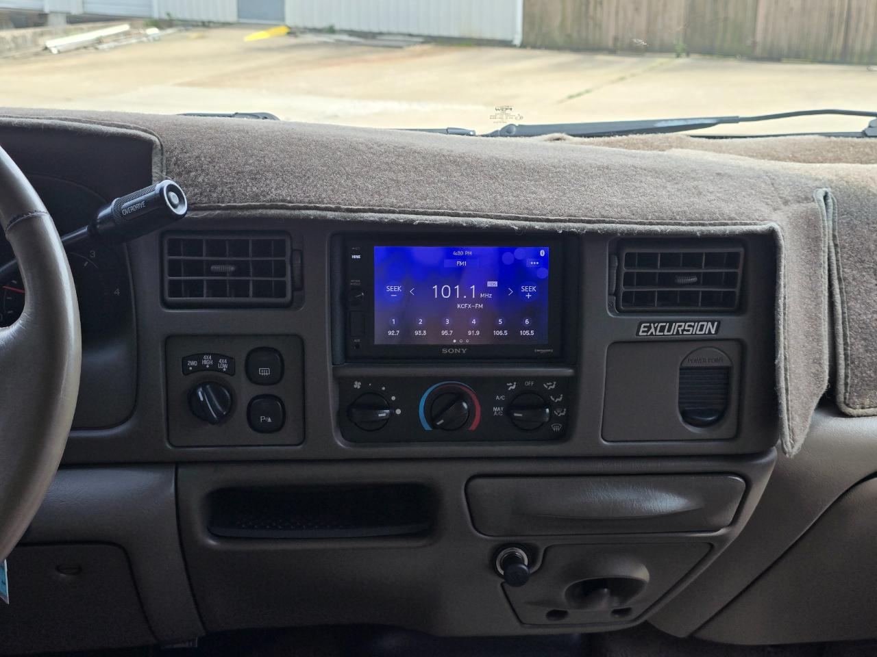 Ford Excursion Limited 4WD 2001