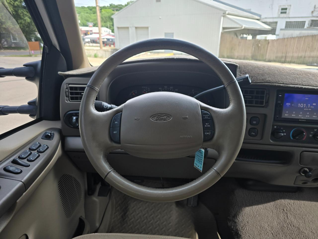 Ford Excursion Limited 4WD 2001