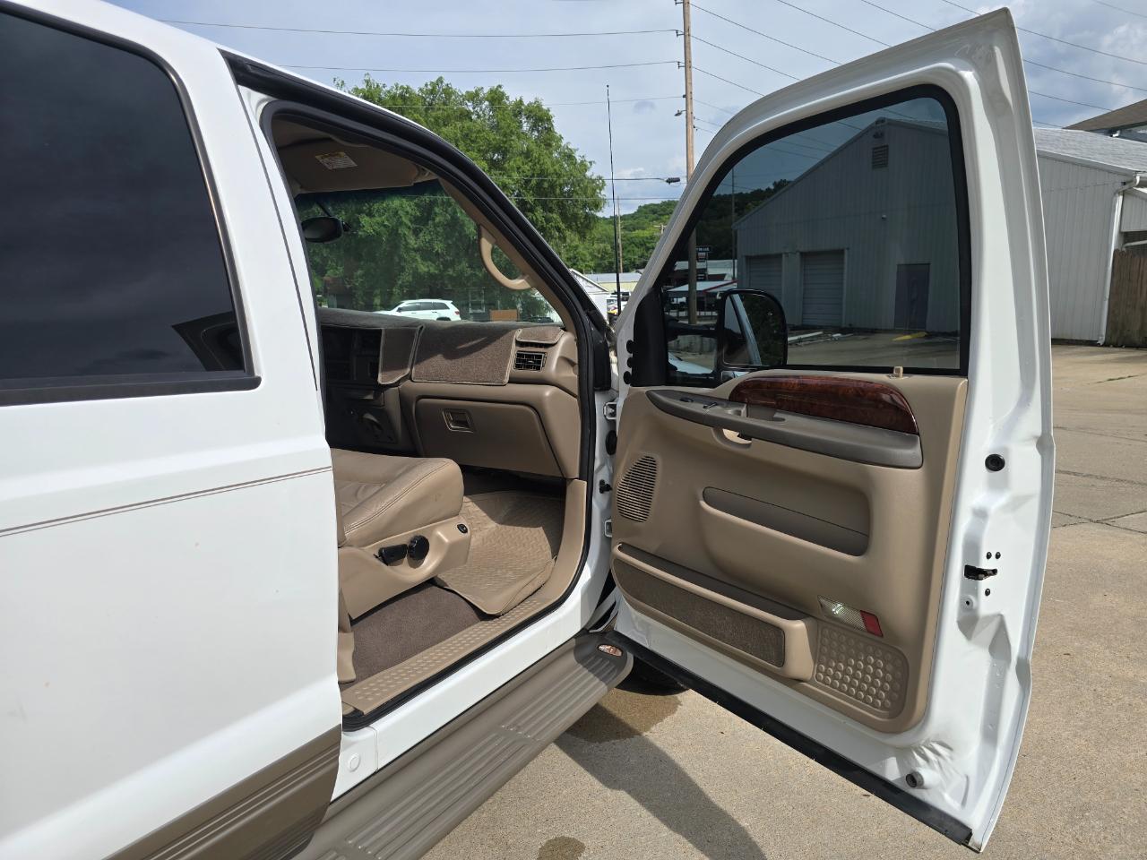 Ford Excursion Limited 4WD 2001