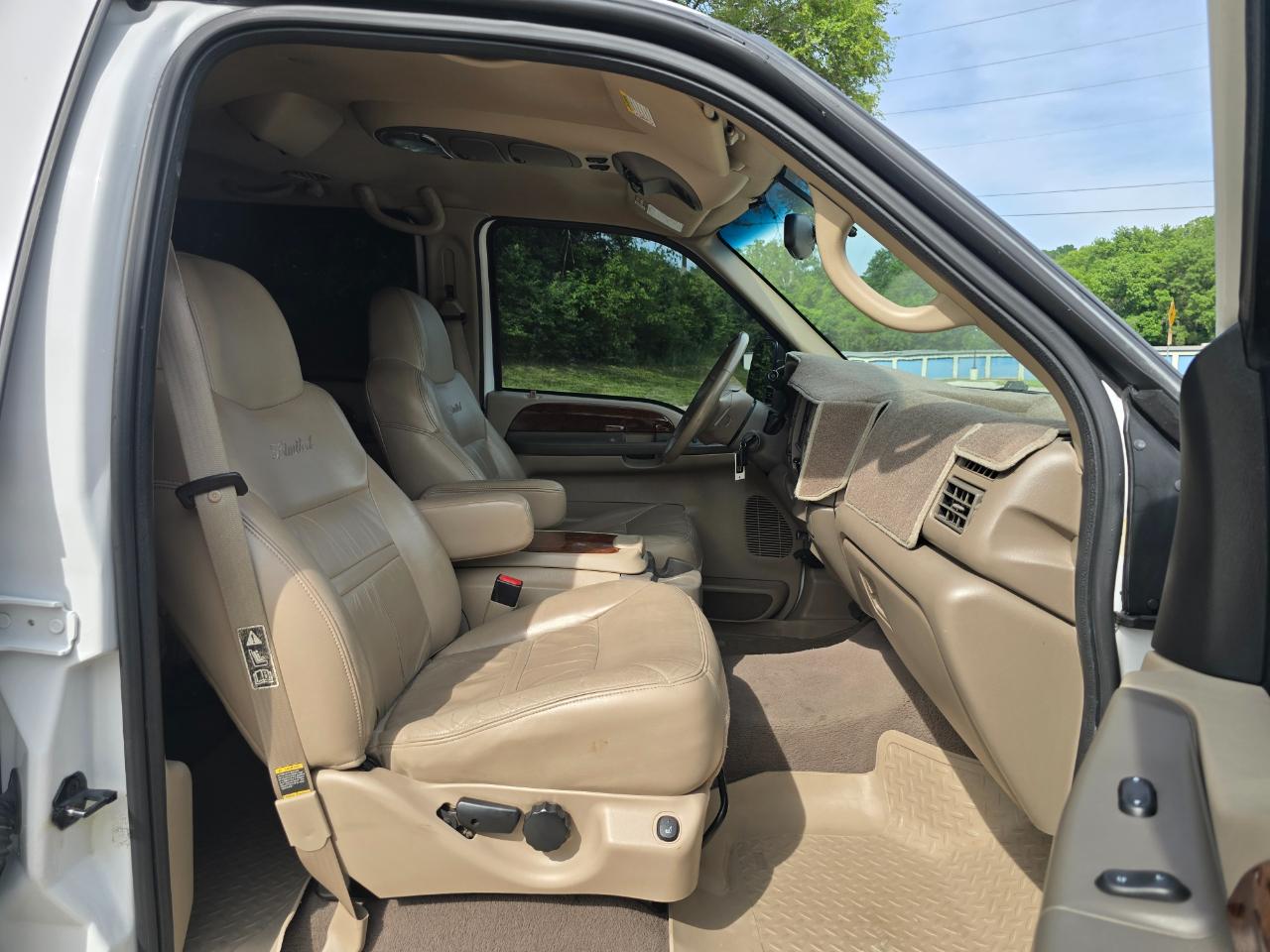 Ford Excursion Limited 4WD 2001