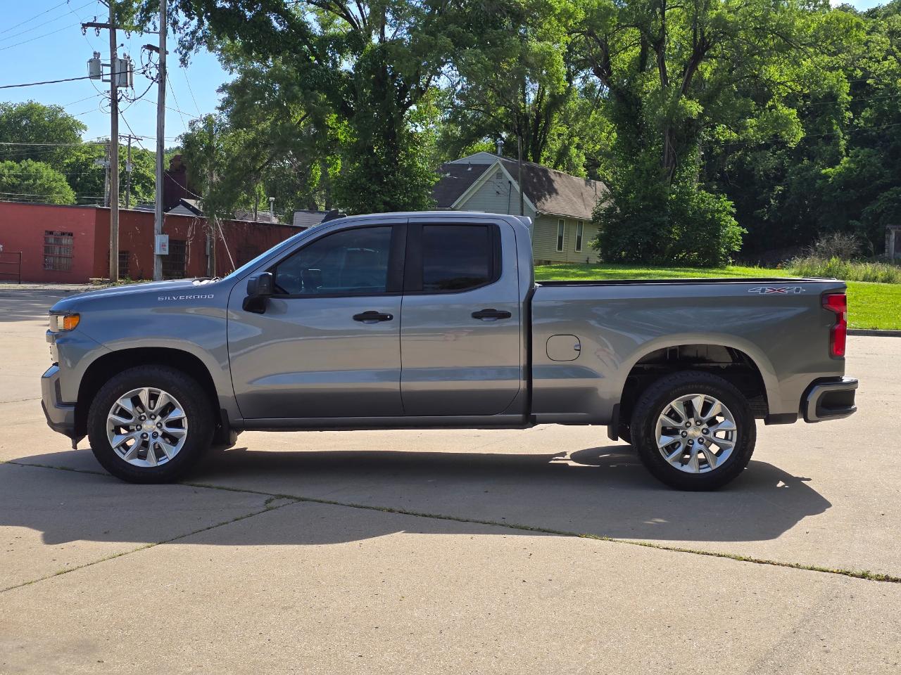 Chevrolet Silverado 1500 Custom Double Cab 4WD 2020