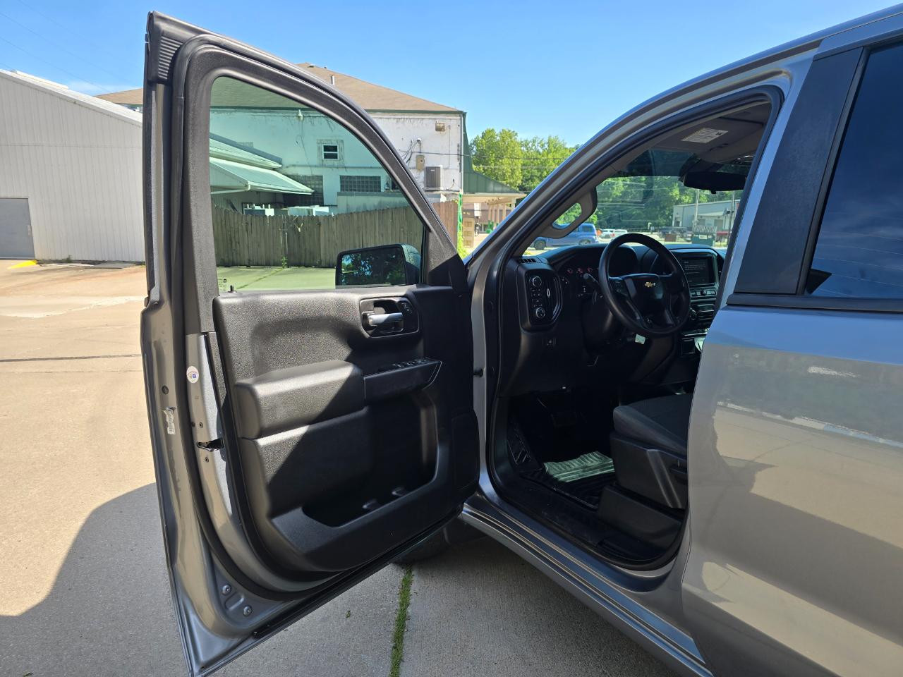 Chevrolet Silverado 1500 Custom Double Cab 4WD 2020