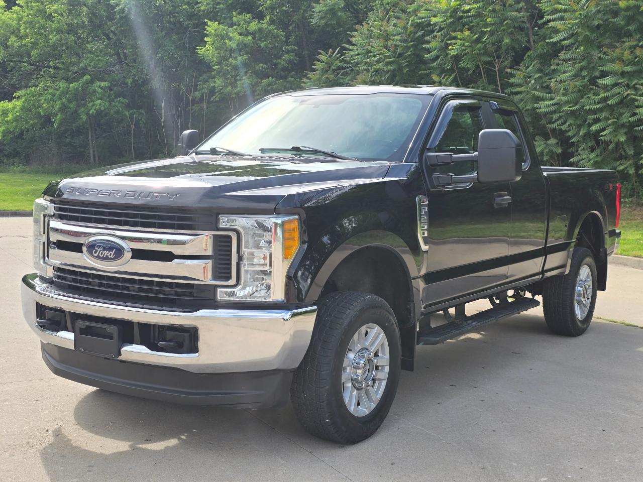 Ford F-250 SD XL SuperCab Long Bed 4WD 2017