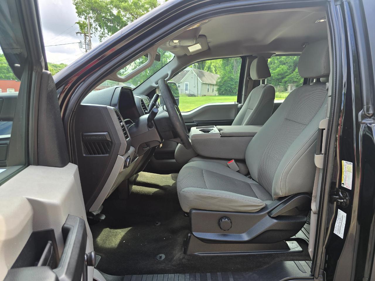 Ford F-250 SD XL SuperCab Long Bed 4WD 2017