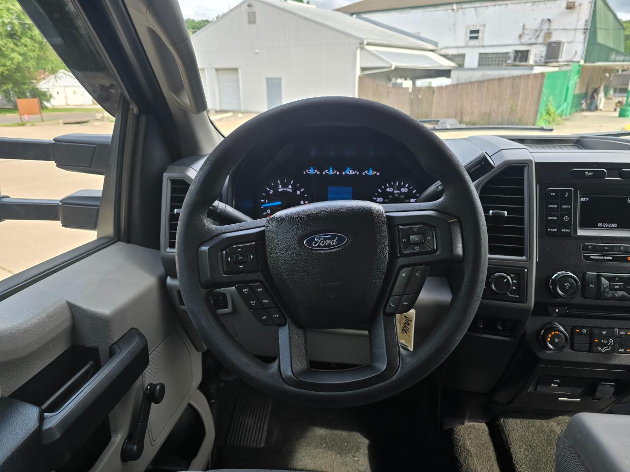 Ford F-250 SD XL SuperCab Long Bed 4WD 2017