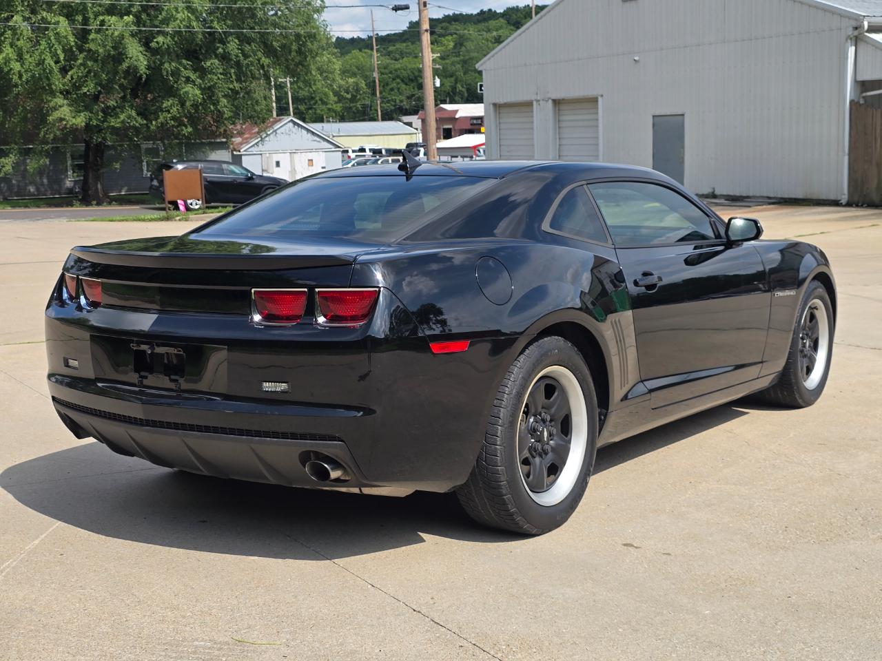 Chevrolet Camaro LS Coupe 2013