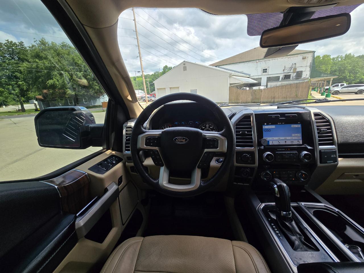 Ford F-150 Lariat SuperCrew 5.5-ft. Bed 4WD 2016