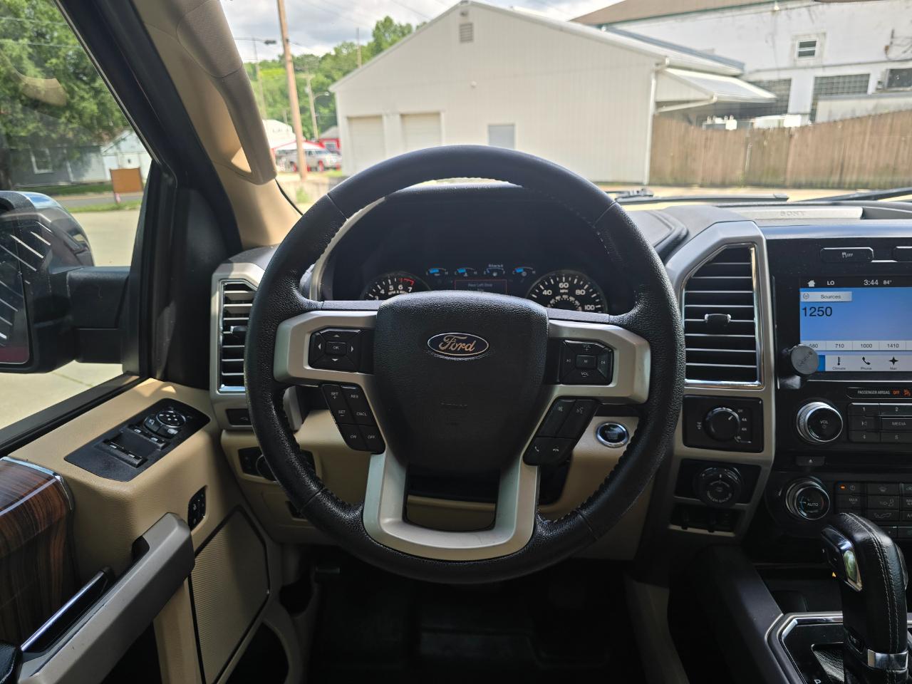 Ford F-150 Lariat SuperCrew 5.5-ft. Bed 4WD 2016
