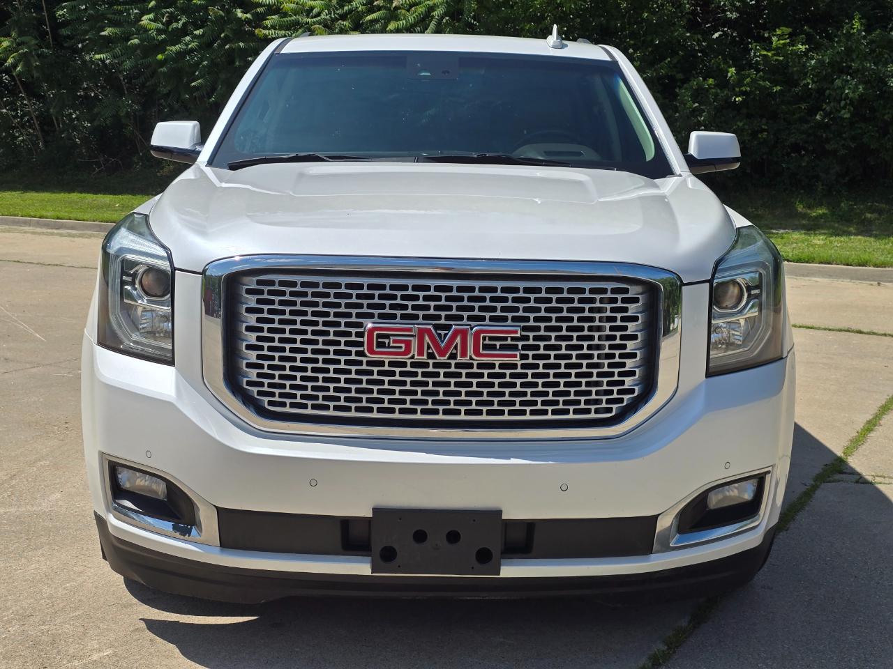 GMC Yukon XL Denali 4WD 2016