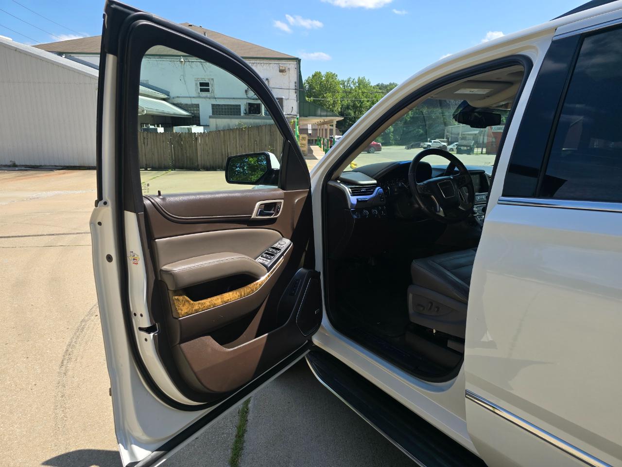 GMC Yukon XL Denali 4WD 2016