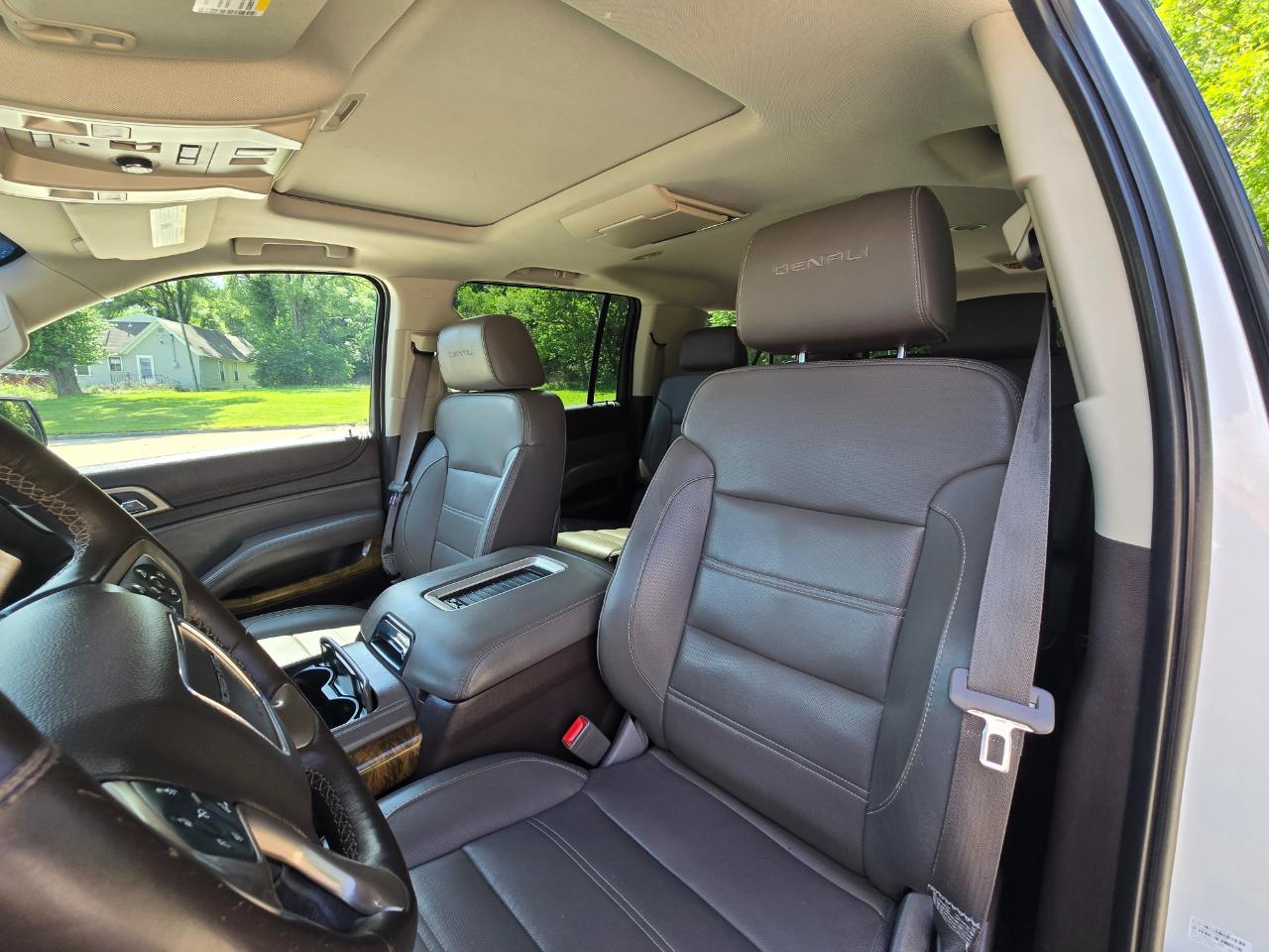 GMC Yukon XL Denali 4WD 2016