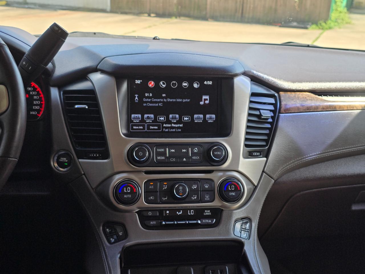 GMC Yukon XL Denali 4WD 2016