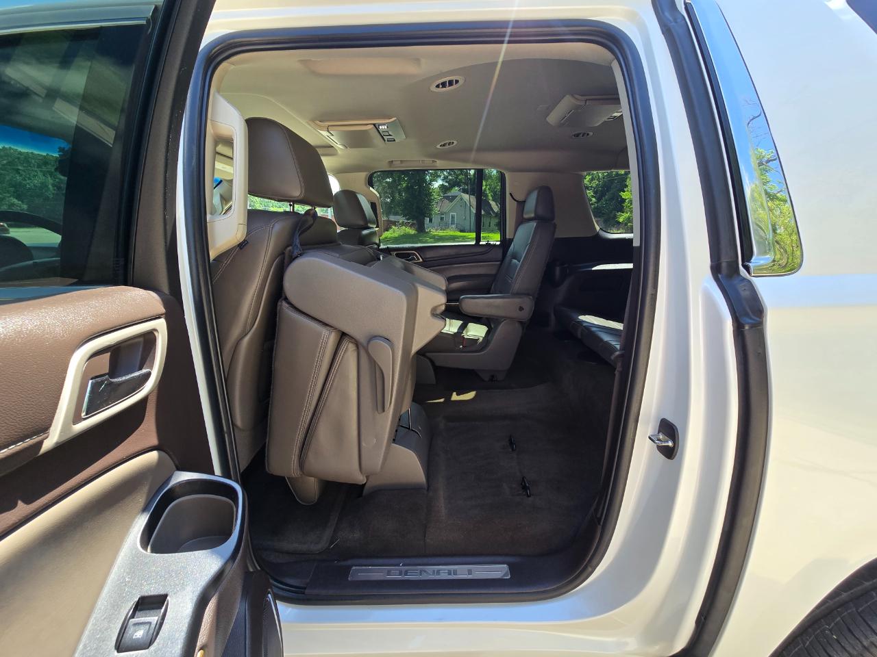 GMC Yukon XL Denali 4WD 2016