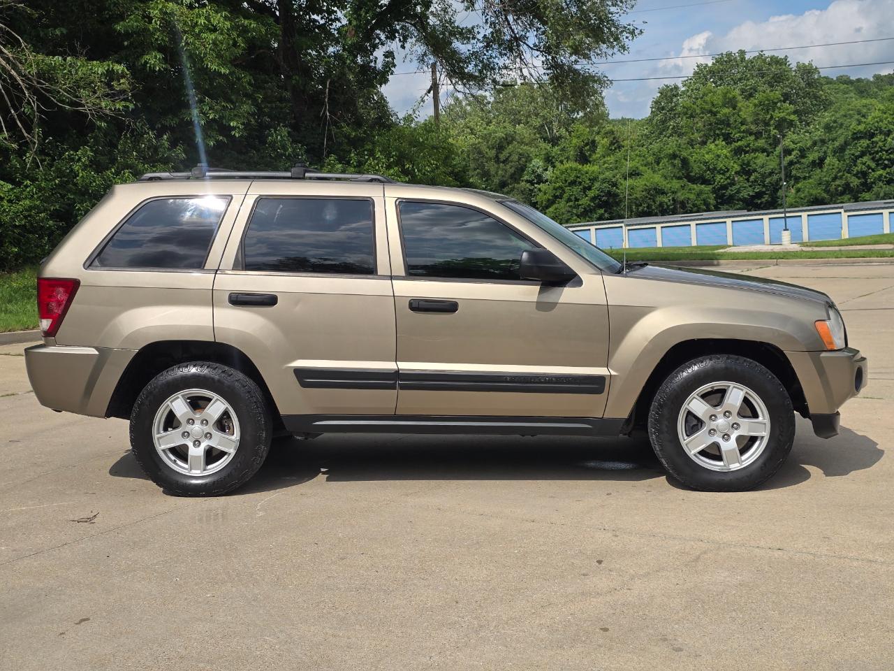 Jeep Grand Cherokee Laredo 4WD 2005