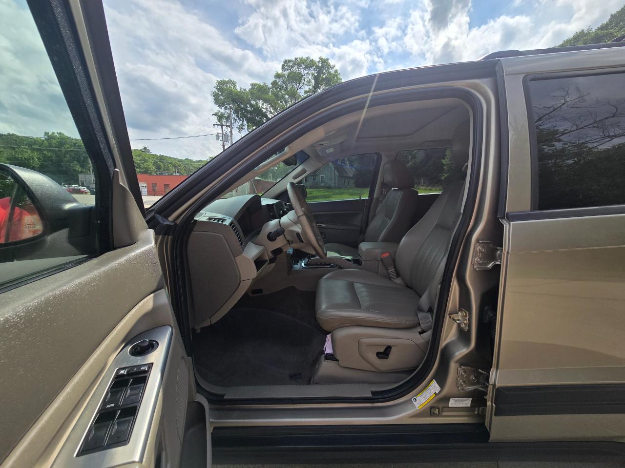 Jeep Grand Cherokee Laredo 4WD 2005