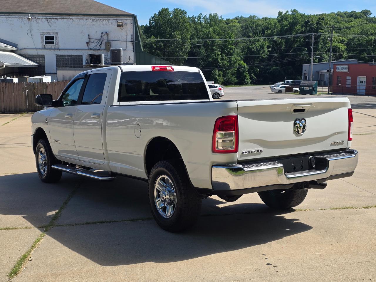 RAM 2500 Big Horn 4x4 Crew Cab 8' Box 2021