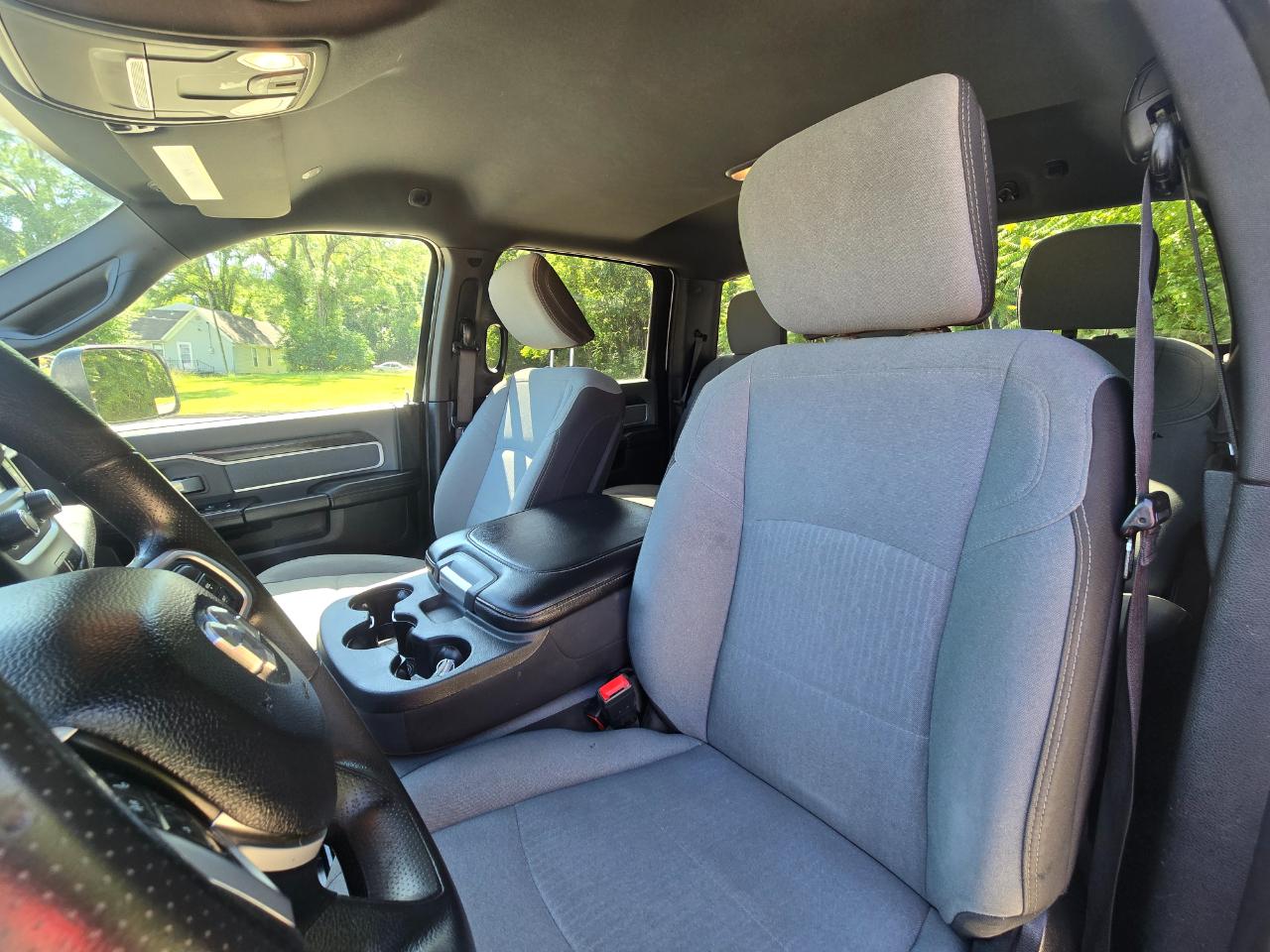 RAM 2500 Big Horn 4x4 Crew Cab 8' Box 2021