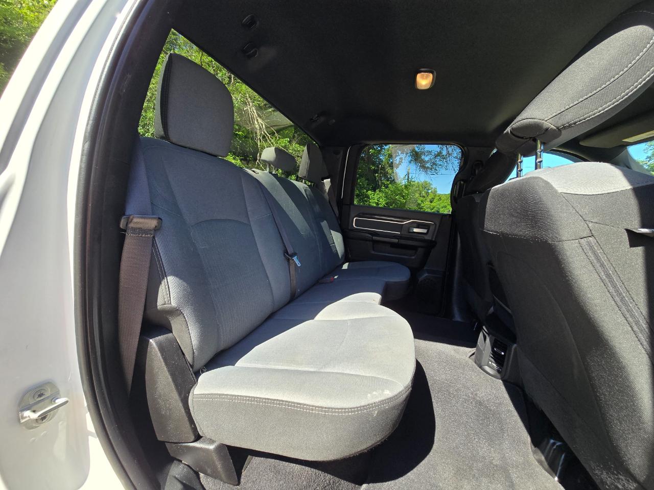 RAM 2500 Big Horn 4x4 Crew Cab 8' Box 2021