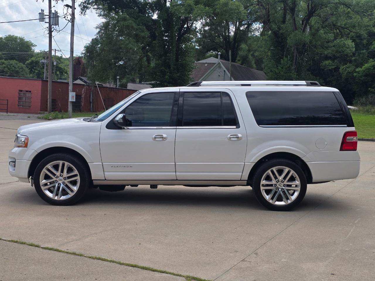 Ford Expedition EL Platinum 4WD 2017