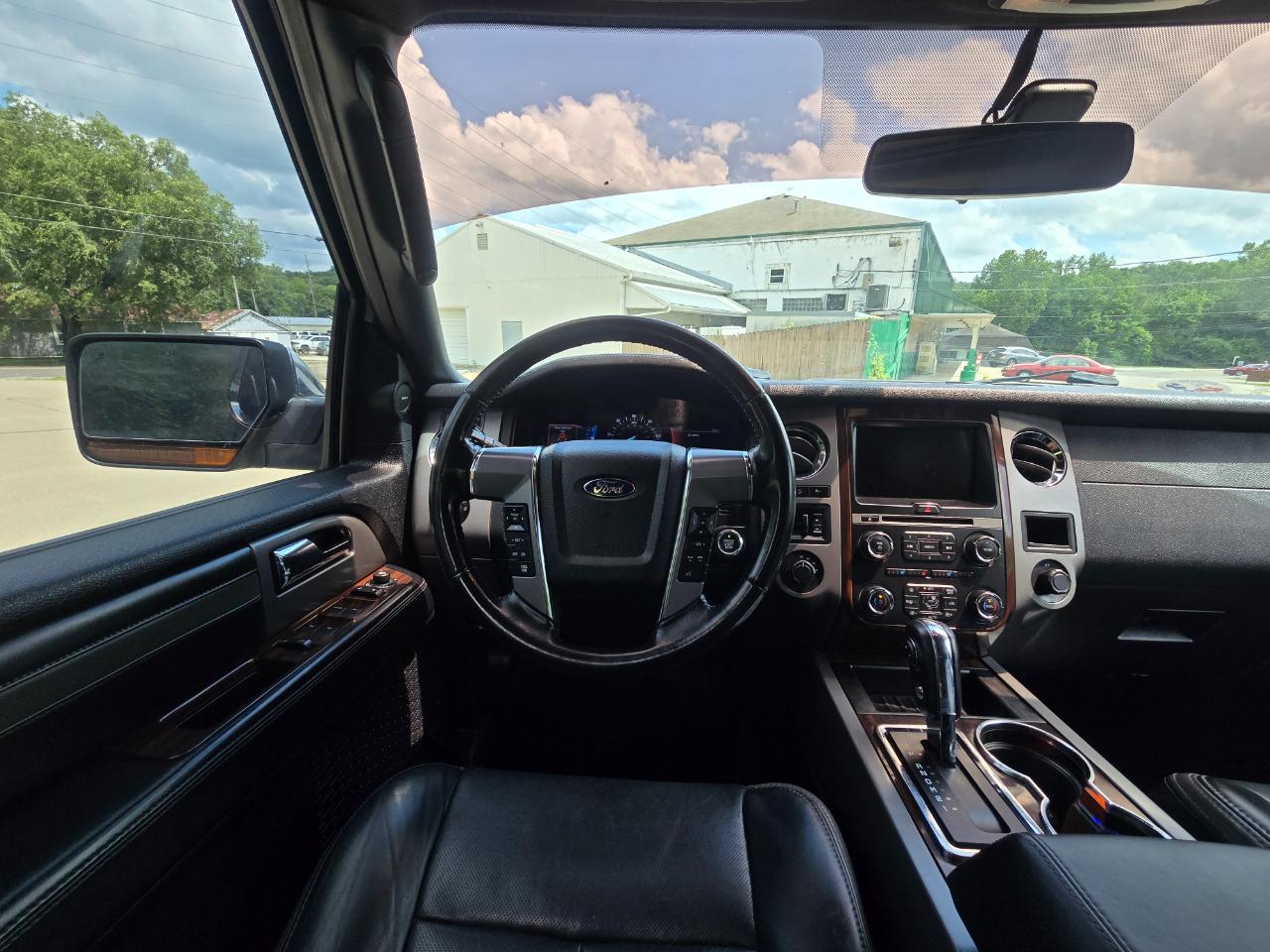 Ford Expedition EL Platinum 4WD 2017