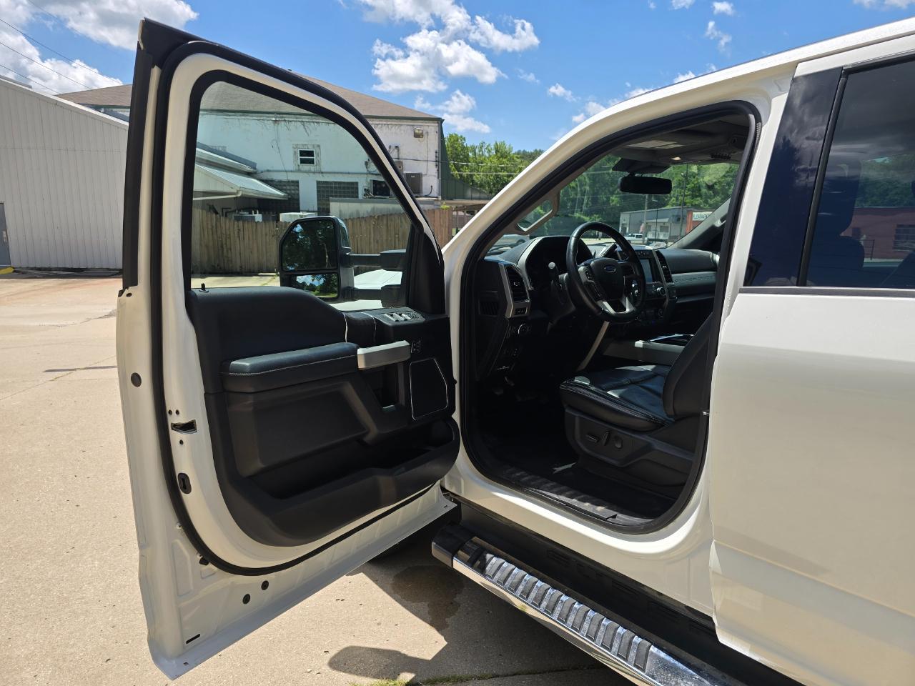 Ford F-350 SD Lariat Crew Cab Long Bed DRW 4WD 2020