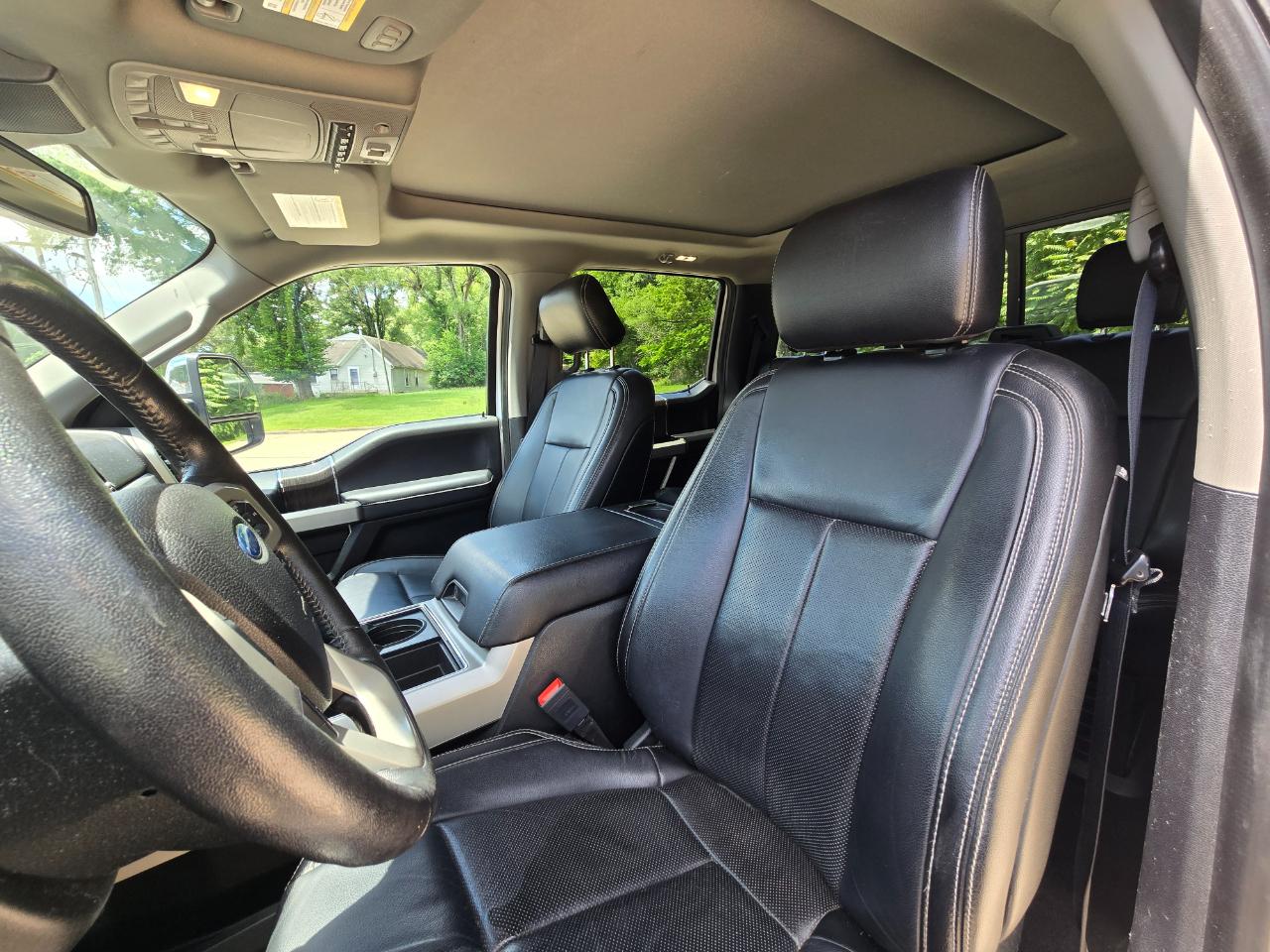 Ford F-350 SD Lariat Crew Cab Long Bed DRW 4WD 2020