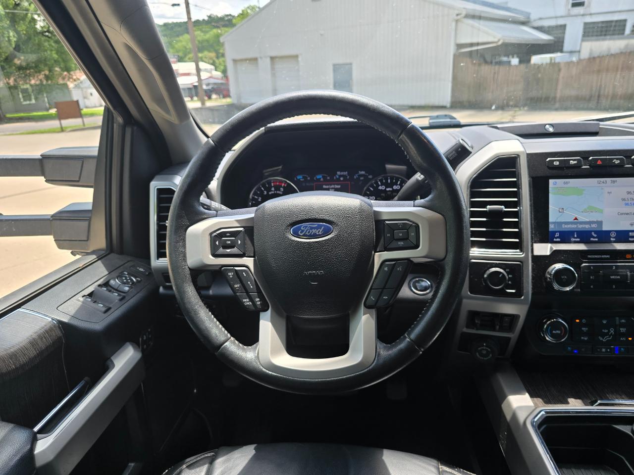 Ford F-350 SD Lariat Crew Cab Long Bed DRW 4WD 2020