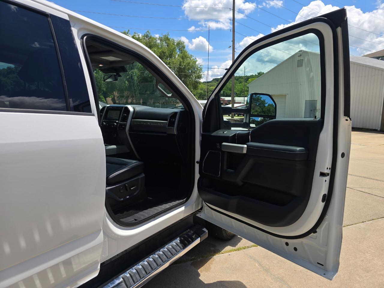 Ford F-350 SD Lariat Crew Cab Long Bed DRW 4WD 2020