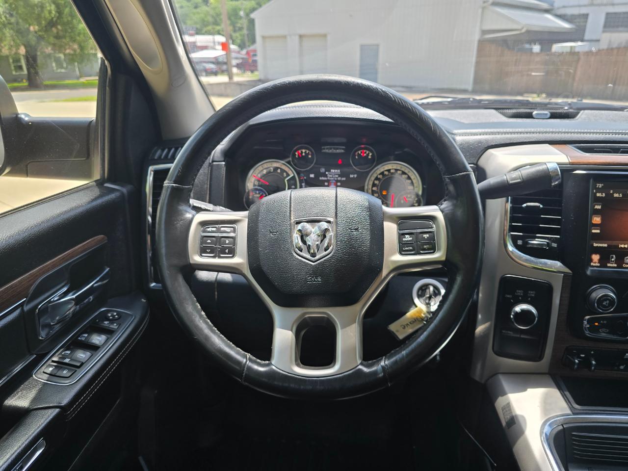 RAM 2500 Laramie Crew Cab SWB 4WD 2017