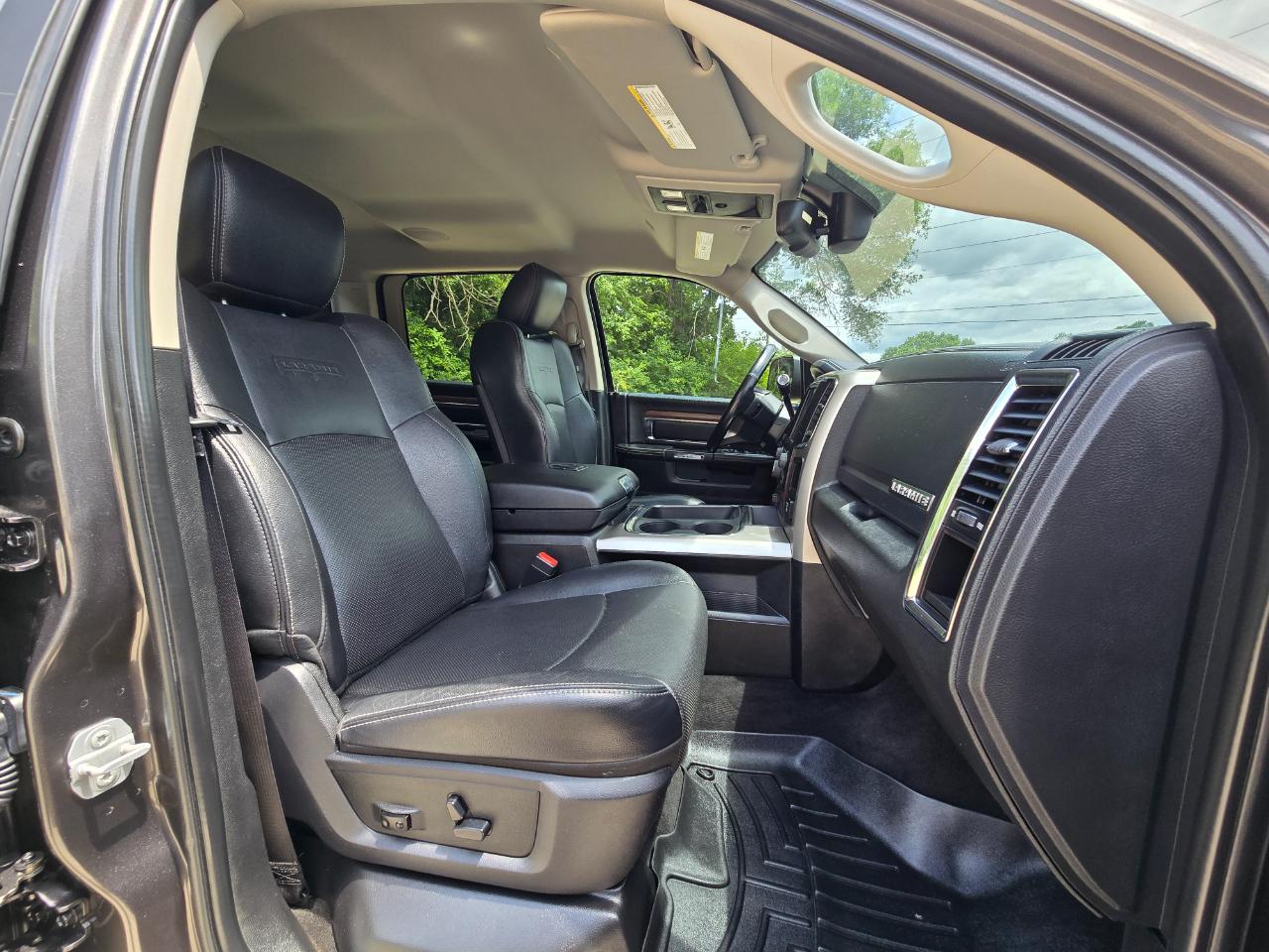 RAM 2500 Laramie Crew Cab SWB 4WD 2017