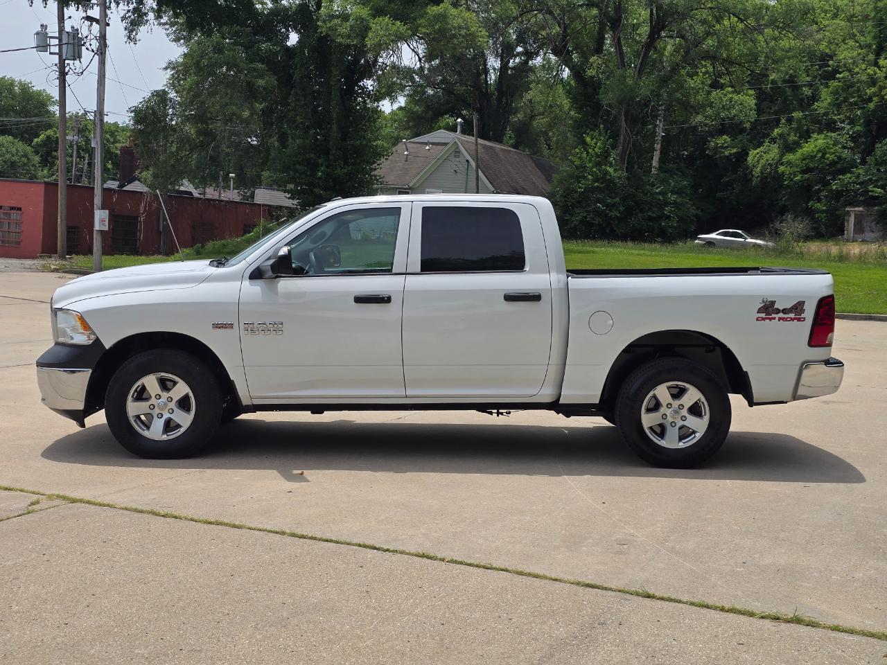 RAM 1500 Tradesman Crew Cab SWB 4WD 2014