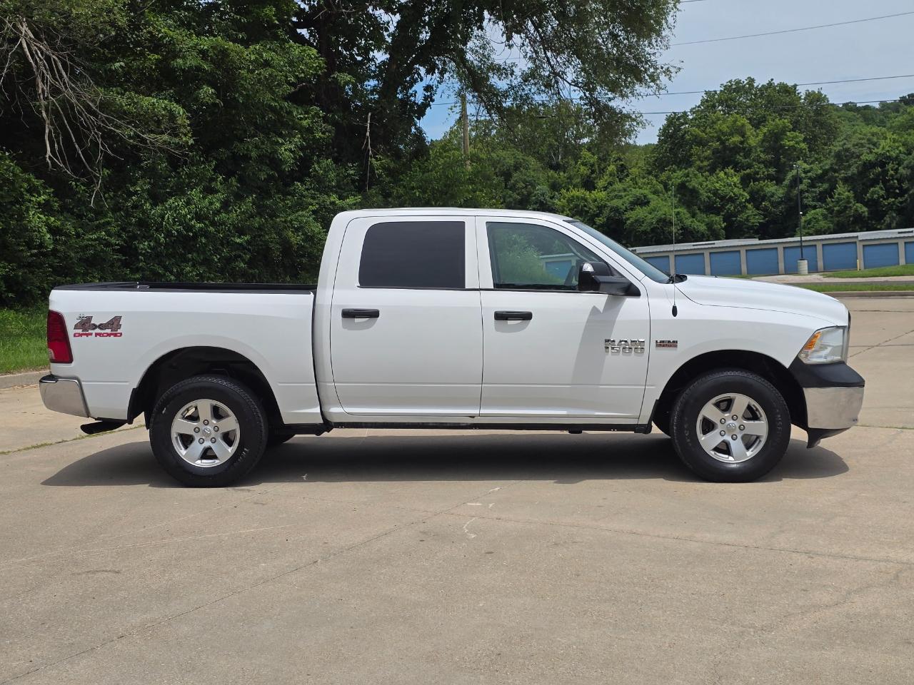 RAM 1500 Tradesman Crew Cab SWB 4WD 2014