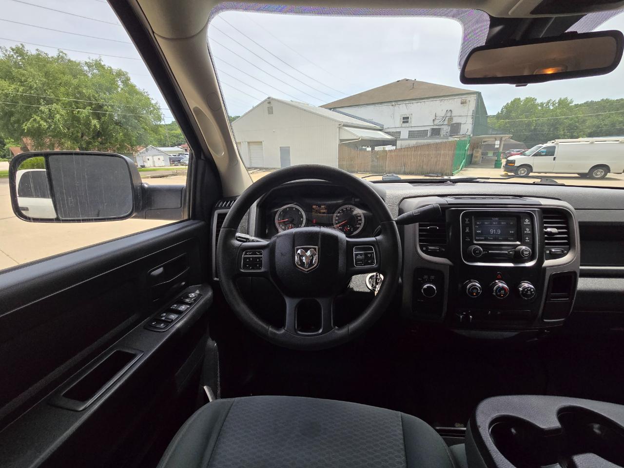 RAM 1500 Tradesman Crew Cab SWB 4WD 2014