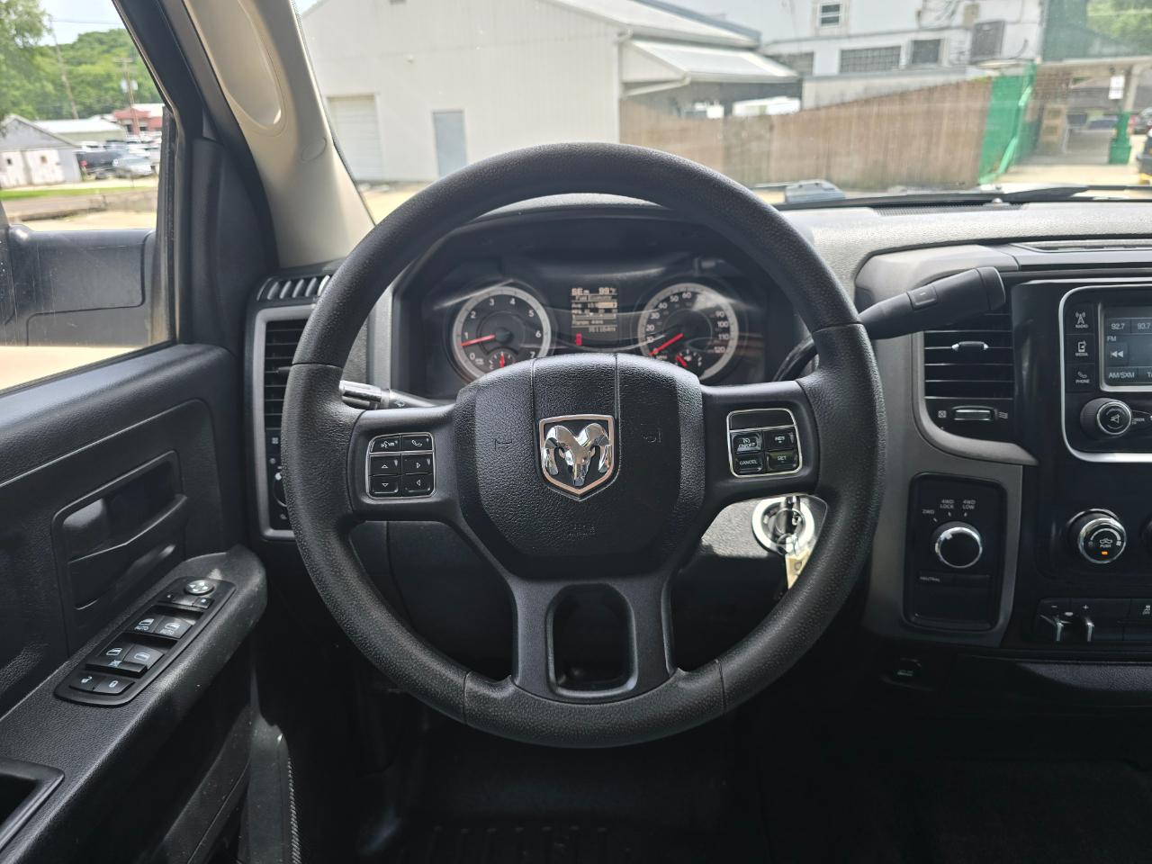 RAM 1500 Tradesman Crew Cab SWB 4WD 2014
