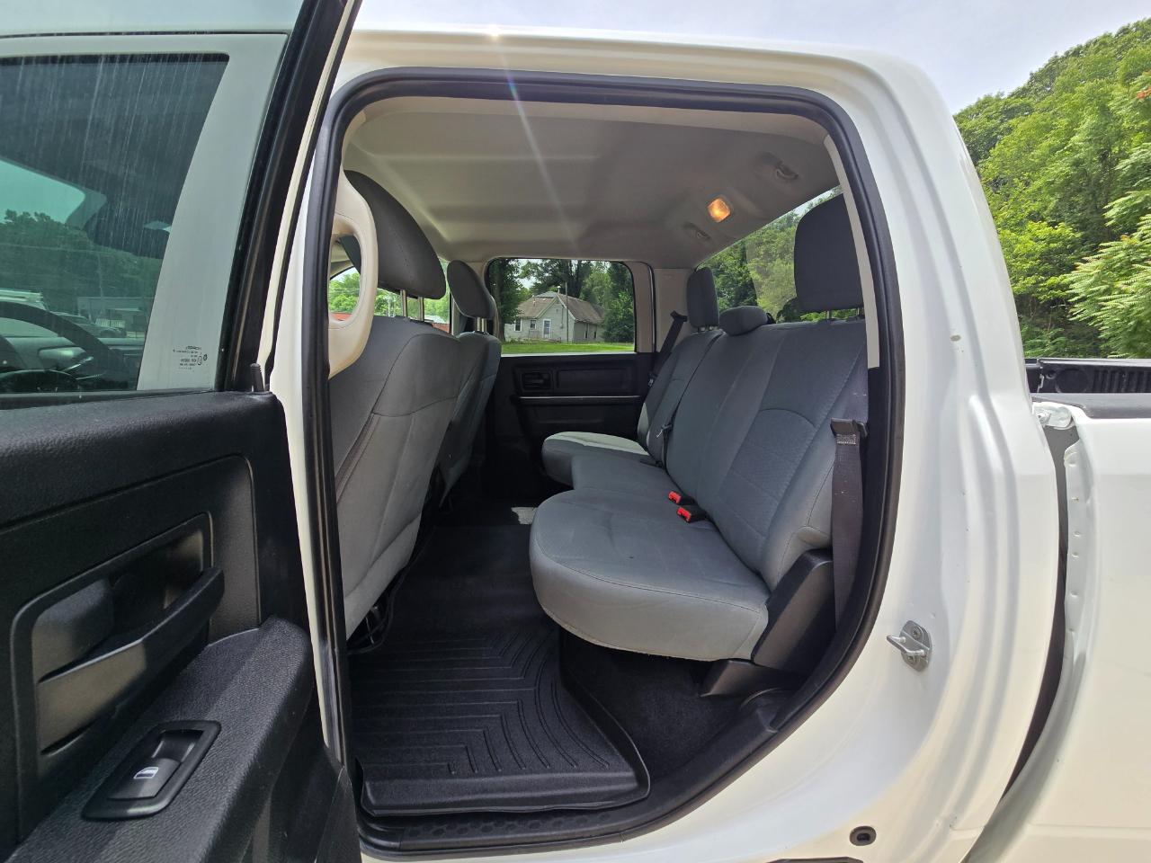 RAM 1500 Tradesman Crew Cab SWB 4WD 2014