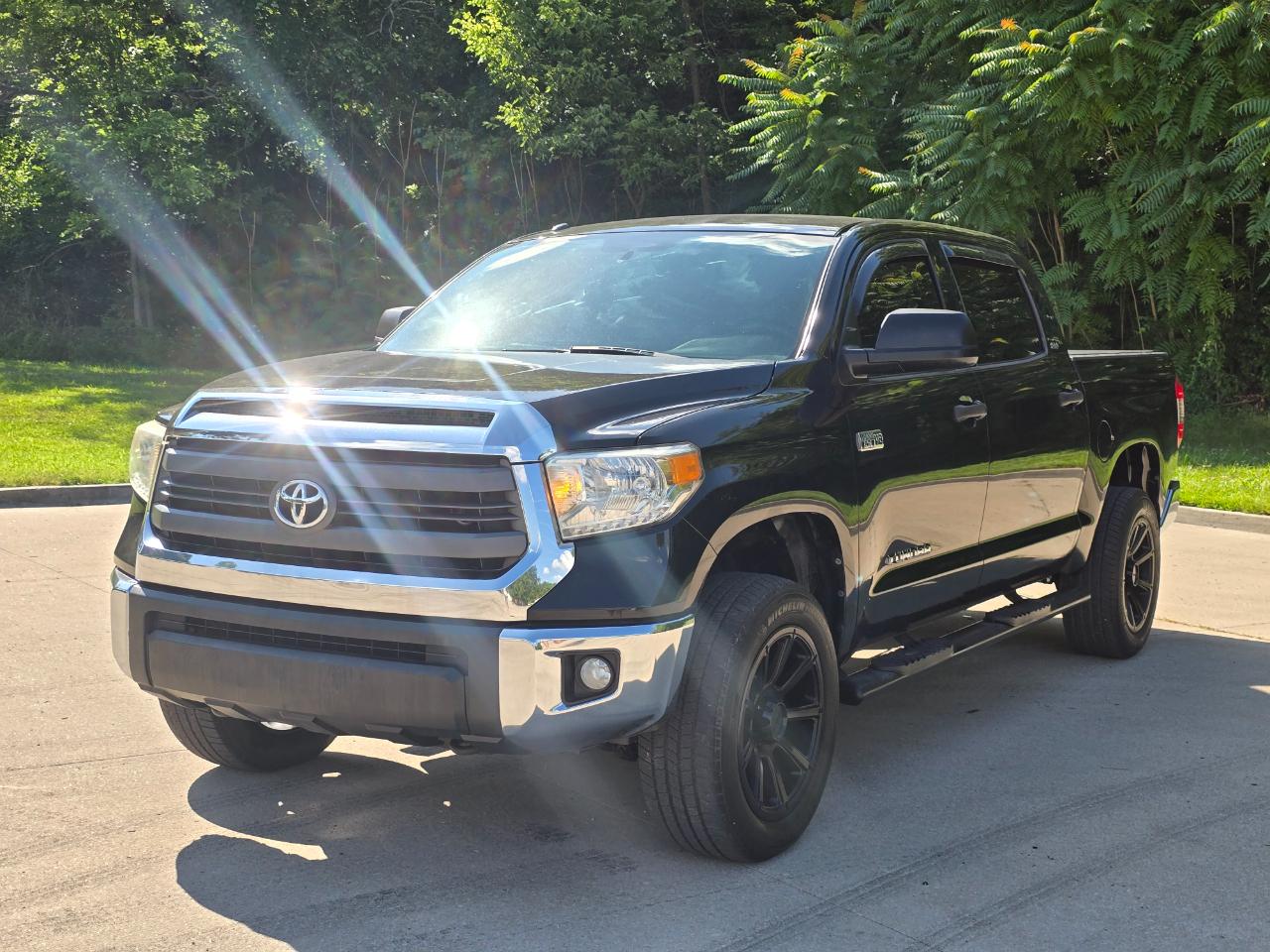 Toyota Tundra SR5 5.7L V8 FFV CrewMax 4WD 2014